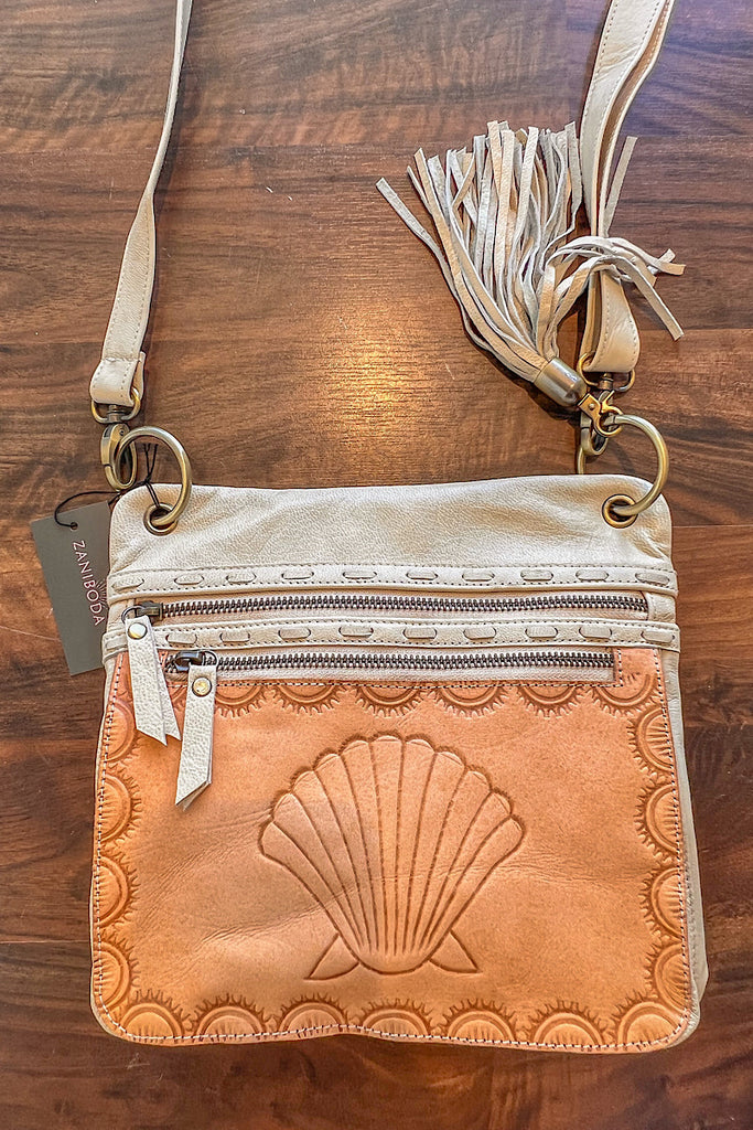 Seashell sidebag in cream